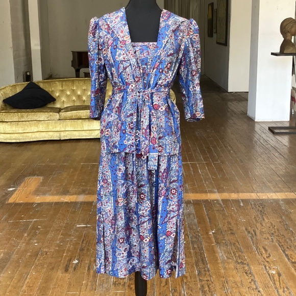 Blue, white and red vintage handmade floral, dress and jacket set - Picture 5 of 12